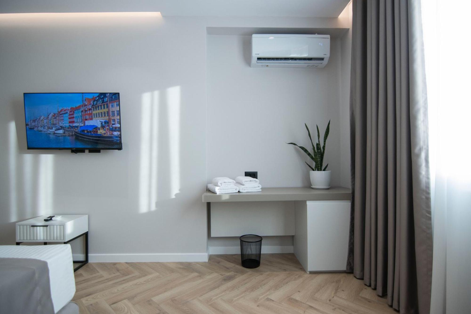 Mina Luxury Rooms Tirana Exterior foto